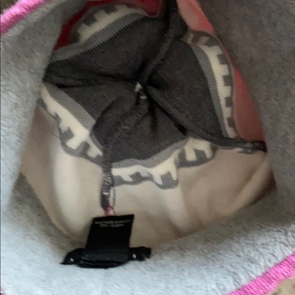 Nils pompom hat - Picture 2 of 3